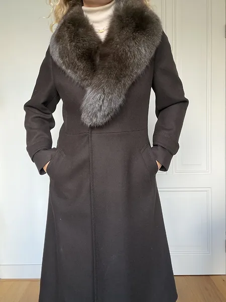 Brown Wool Coat with Faux Fur Collar, photo 4